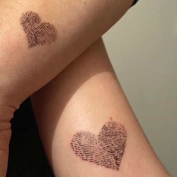 tatouage coeur fratrie
