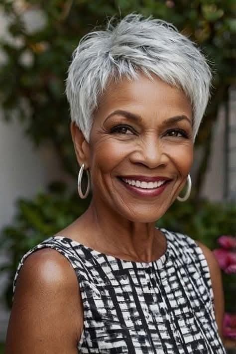 coupe pixie femme 60 ans
