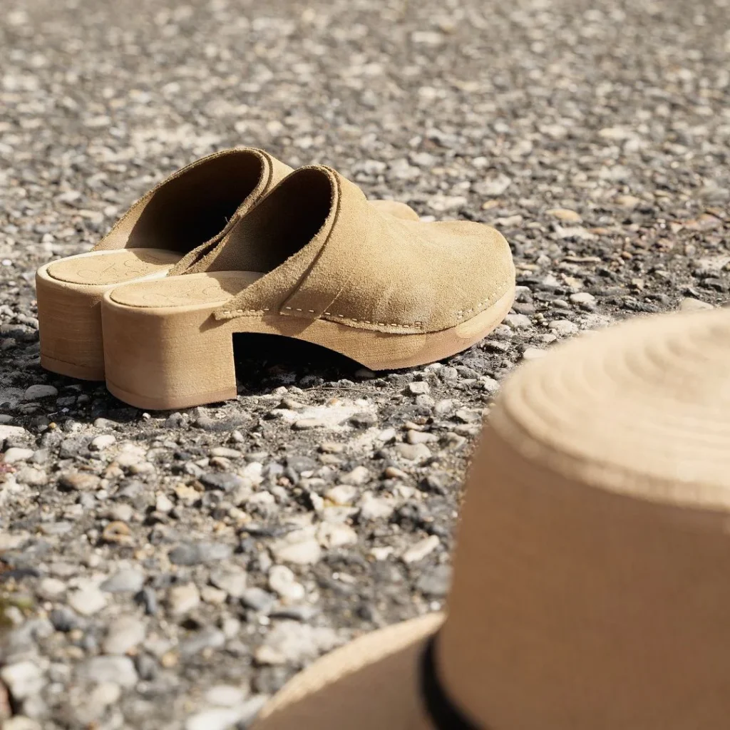 sabot bois et cuir femme